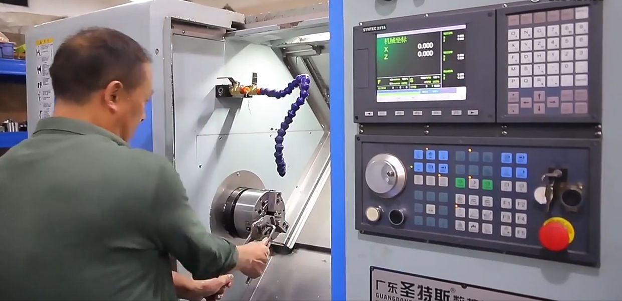 Dongguan Zhongwei Metal Products Co., Ltd lini produksi pabrikan