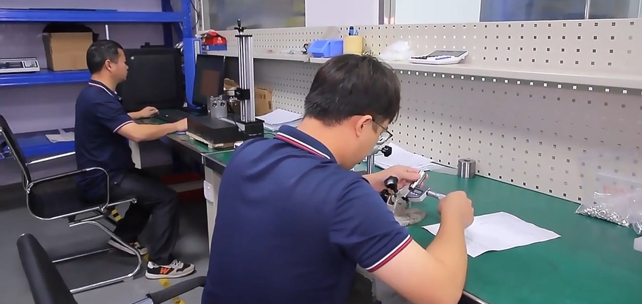 Dongguan Zhongwei Metal Products Co., Ltd lini produksi pabrikan