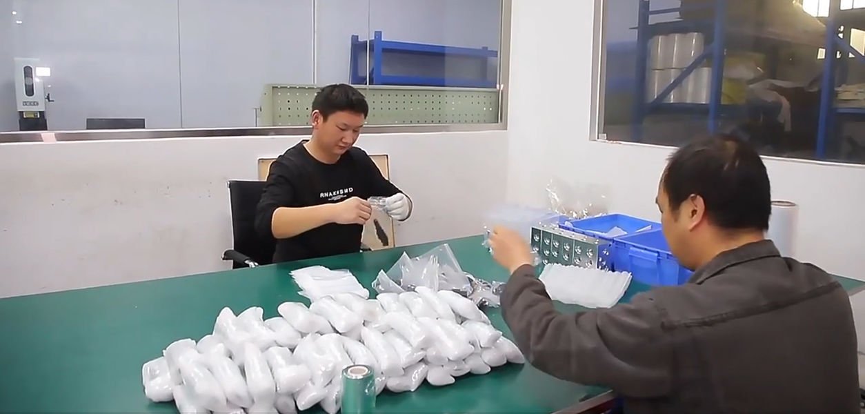 Dongguan Zhongwei Metal Products Co., Ltd lini produksi pabrikan